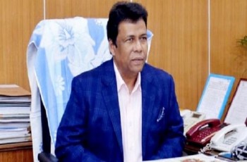 সরকার বলছে ‘জনস্বার্থে’ অবসর, তথ্য সচিব বলছেন ‘জানি না’