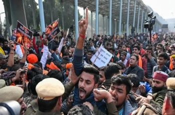 নয়াদিল্লি, কলকাতা, আগরতলায় বাংলাদেশ হাইকমিশনের সামনে বিক্ষোভ