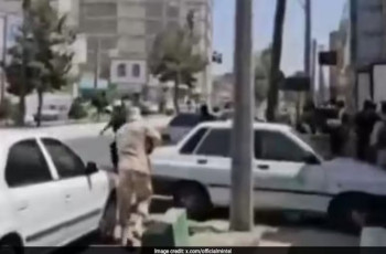 ইরানের আদালত ভবনে ‘সন্ত্রাসী হামলায়’ নিহত ৯