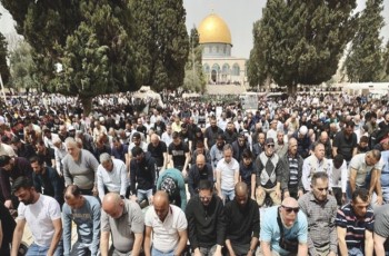 রমজানের প্রথম জুমায় আল-আকসায় মুসল্লিদের ঢল