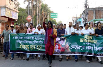 সবার আগে বাংলাদেশ শ্লোগান দিয়ে মেহেরপুরে সারের ডিলার বিক্রি মাসুদ অরুণ