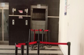 আধা ঘণ্টা আটকে ছিলেন পিপি-পুলিশসহ ১০ জন