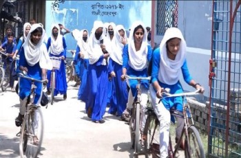 মেহেরপুরে শিক্ষার্থীদের নিরাপদ বাহন বাইসাইকেল
