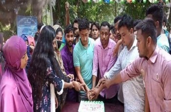 মেহেরপুর সরকারি কলেজ ছাত্রলীগের উদ্যোগে প্রধানমন্ত্রীর জন্মদিন পালন