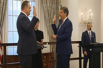 রাষ্ট্রদূত হিসেবে শপথ নিলেন ব্রেন্ট ক্রিস্টেনসেন