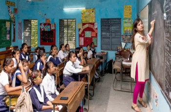 শাস্তির মুখে পড়ছেন প্রাথমিক শিক্ষকরা