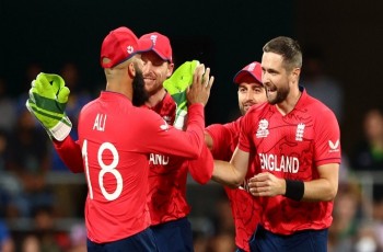 ইংল্যান্ড সেমিফাইনালে, অস্ট্রেলিয়ার বিদায়