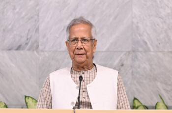 কড়াইল বস্তিতে আগুনের ঘটনায় প্রধান উপদেষ্টার উদ্বেগ ও সমবেদনা