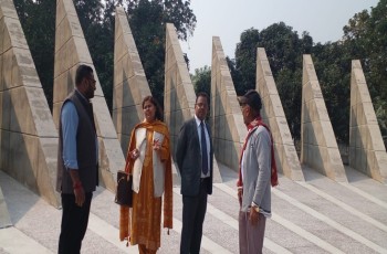 বাংলাদেশে নিযুক্ত ভারতীয় সহকারি হাইকমিশনারের মুজিবনগর পরিদর্শন