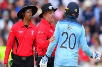 ফাইনালের অনফিল্ড আম্পায়ার এরাসমাস-ধর্মসেনা