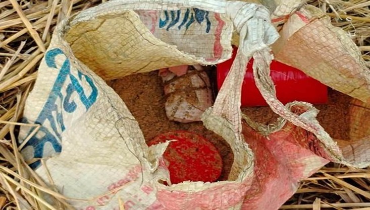 মেহেরপুরে বোমা সাদৃশ্য বস্তু উদ্ধার