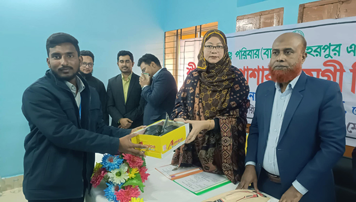 মেহেরপুর সরকারি শিশু পরিবারের শিশুদের মাঝে শীতবস্ত্র বিতরণ