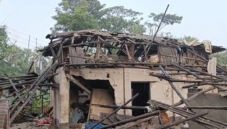পশ্চিমবঙ্গে তৃণমূল নেতার বাড়িতে বিস্ফোরণ, নিহত ৩