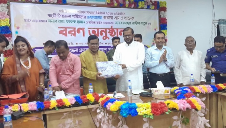 গাংনী উপজেলা পরিষদের নব-নির্বাচিত চেয়ারম্যান-ভাইস চেয়ারম্যানদের বরণ