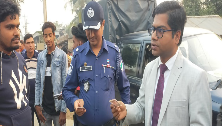সড়কের শৃঙ্খলা ফেরাতে মুজিবনগরে ভ্রাম্যমাণ আদালতের অভিযান