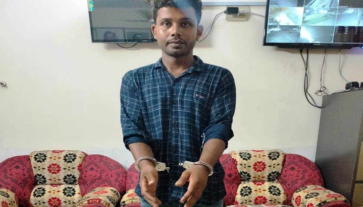 গাংনীতে বিজিবির হ্যান্ডকাপসহ পালিয়ে যাওয়া যুবক গ্রেফতার